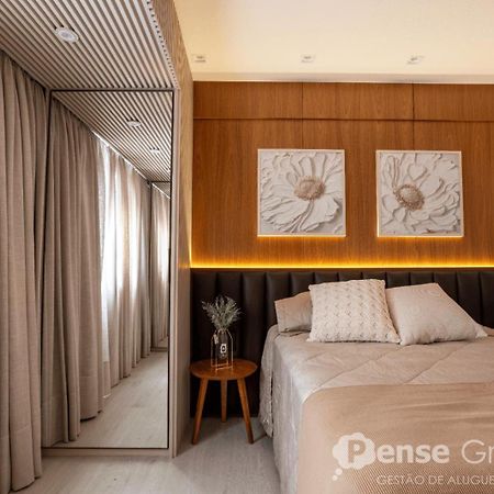 Apartamento 2 Suites - 650M Da Rua Coberta Грамаду Екстер'єр фото