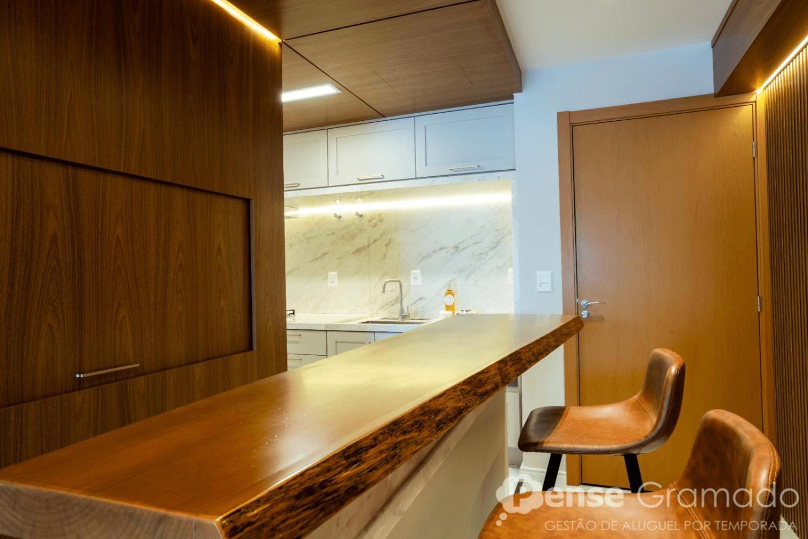 Apartamento 2 Suites - 650M Da Rua Coberta Грамаду Екстер'єр фото